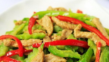 家常菜苦瓜炒肉的做法，如何做家常菜苦瓜炒肉