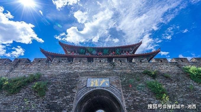 云南自己玩路线怎么走，想去云南玩怎么玩合理，建议保存
