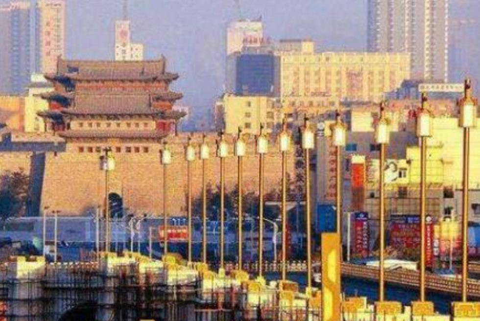 耿彦波：现实版“李达康”，多次在工地晕倒，离任时市民跪地挽留