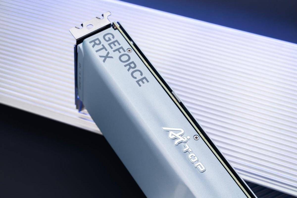 一看就是高级货，涡轮散热版RTX 4070 Ti SUPER测评