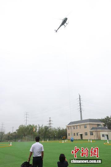 宁夏成功首飞吨级无人直升机
